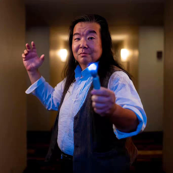 Toastmaster Tadao Tomomatsu